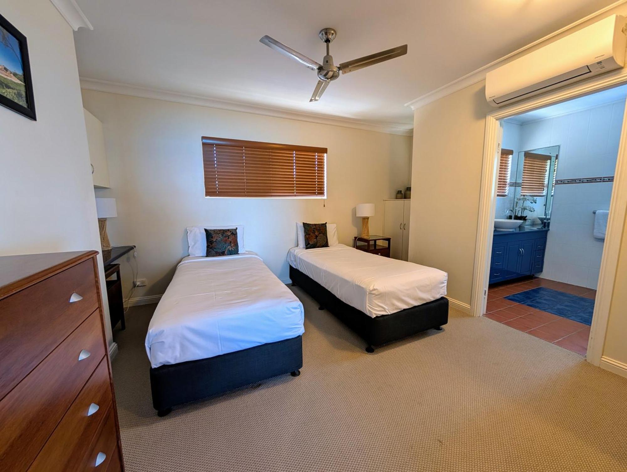 Rose Bay Resort Bowen Exterior photo